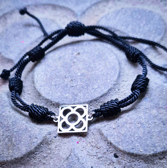 Pulsera de algodón negro con la rajola de Barcelona de acero inoxidable, diseño juvenil.